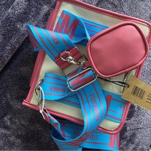 *** Brand New *** Steve Madden BWEBBER Creme/Pink/Blue